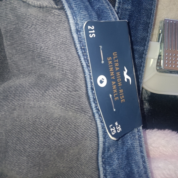 HOLLISTER ultra high waisted two toned Jeans PLUS SIZE 🆕 - Picture 10 of 11